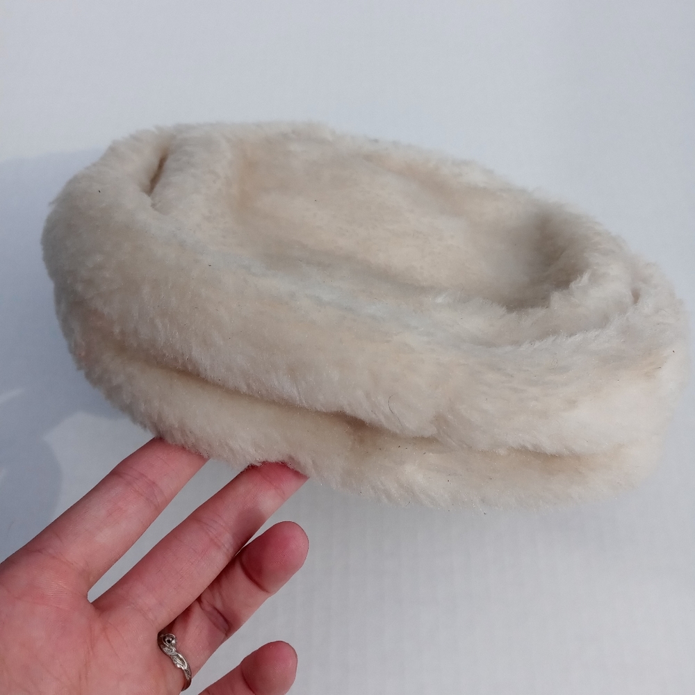 VINTAGE FAUX FUR HAT